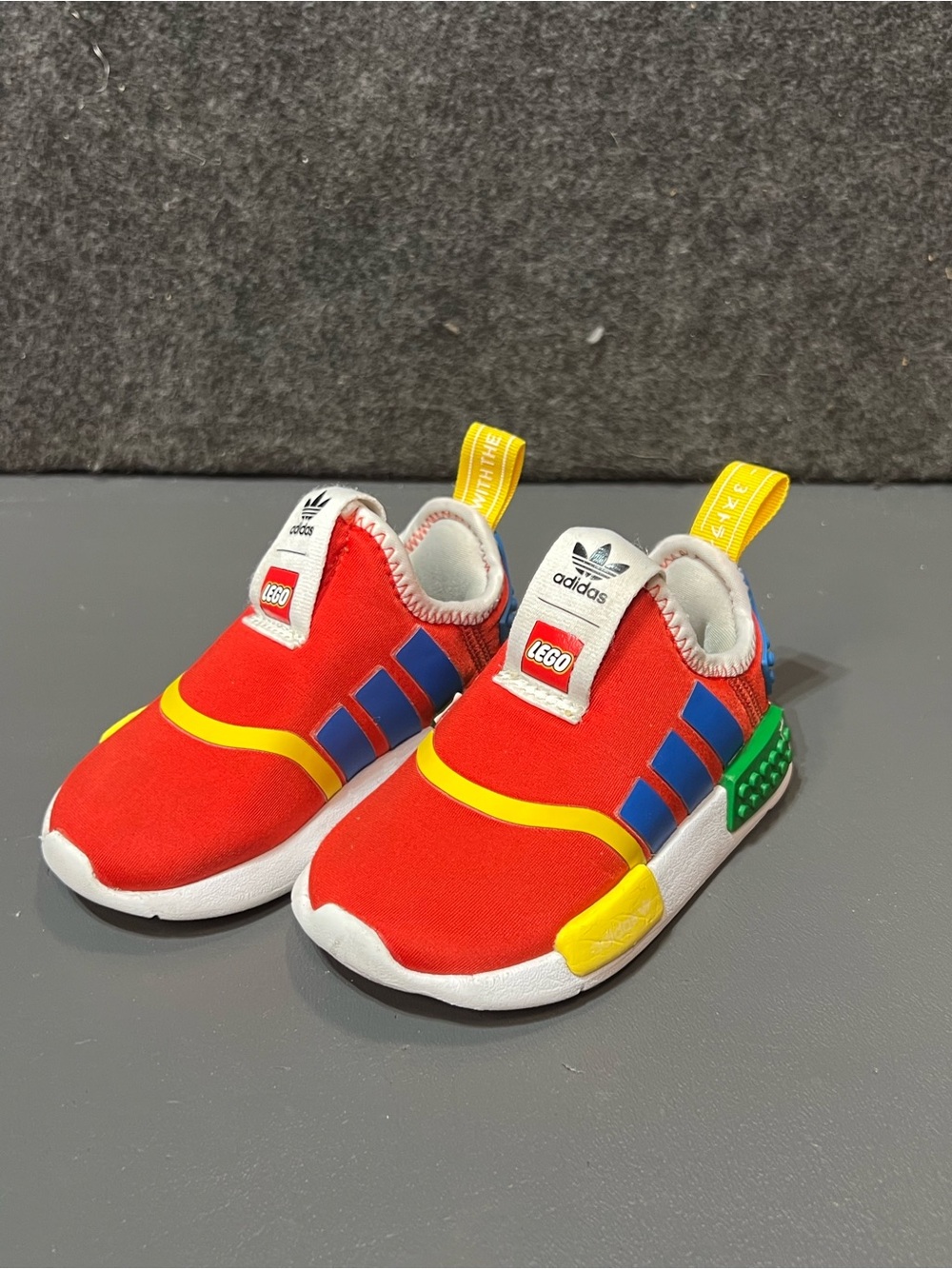 Adidas x LEGO NMD 360 I 'Pantone' Kids Sneakers Size 5K - Picture 9 of 13
